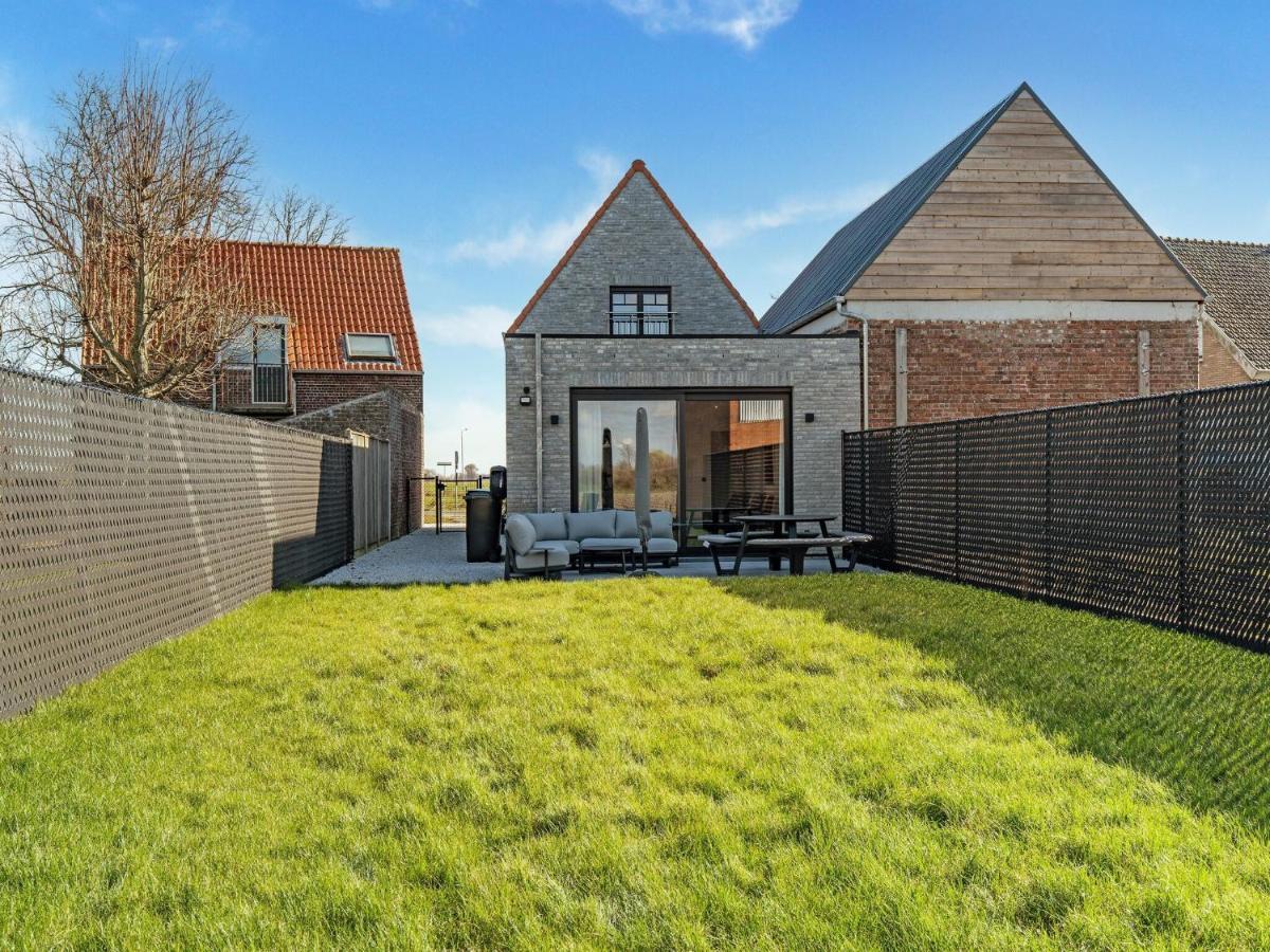 Modern Holiday Home With Garden Aardenburg Exterior photo